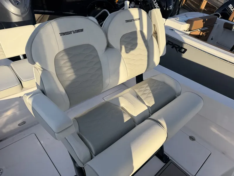 Slide: The Image of Twin Vee 22 BayCat 2026 - 8