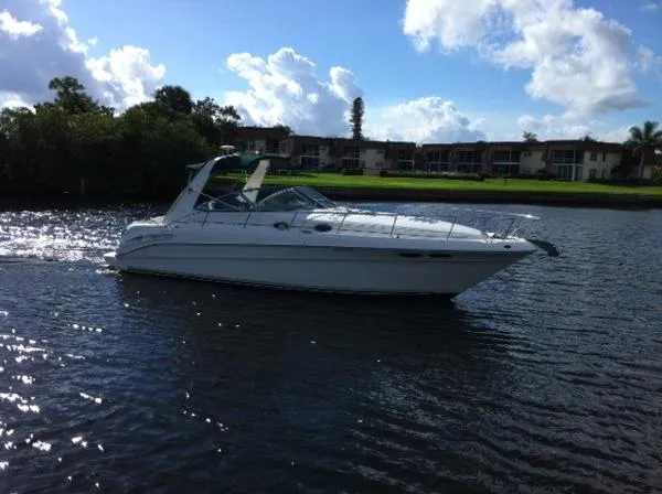 Slide: The Image of Sea Ray 34' Sundancer 2000 - 2