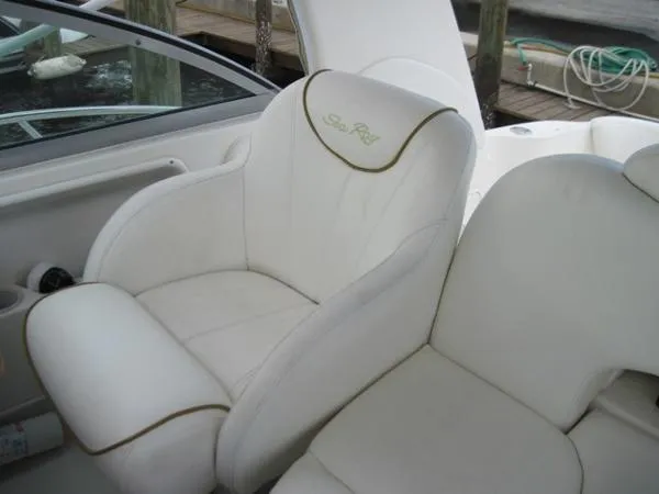 Slide: The Image of Sea Ray 34' Sundancer 2000 - 4