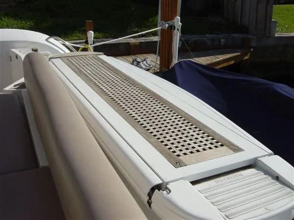 Slide: The Image of Sunseeker Manhattan 64 2002 - 7