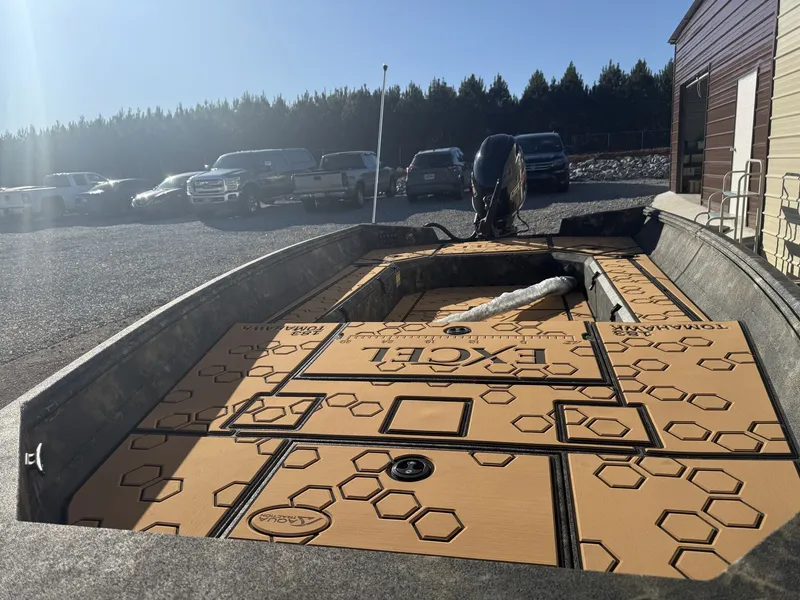 Slide: The Image of Excel 183 Tomahawk 2026 - 9