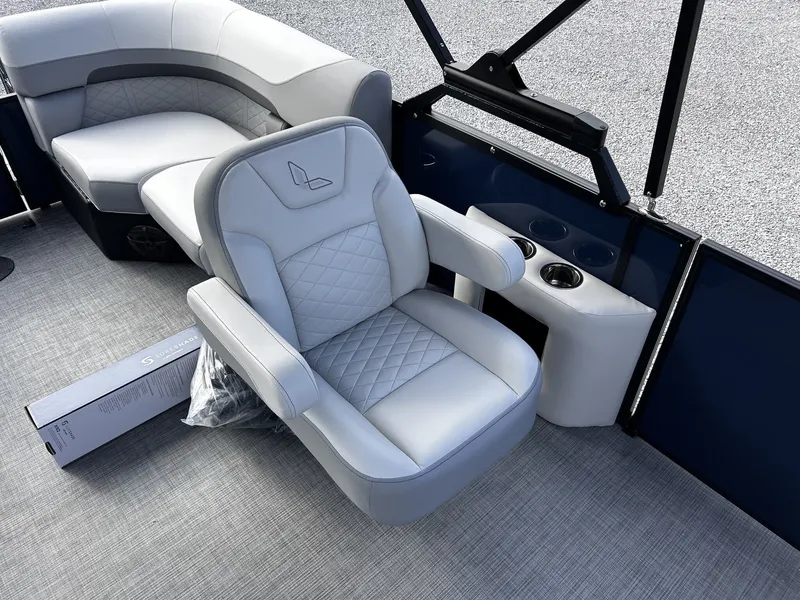 Slide: The Image of Lowe SS 210 2026 - 3