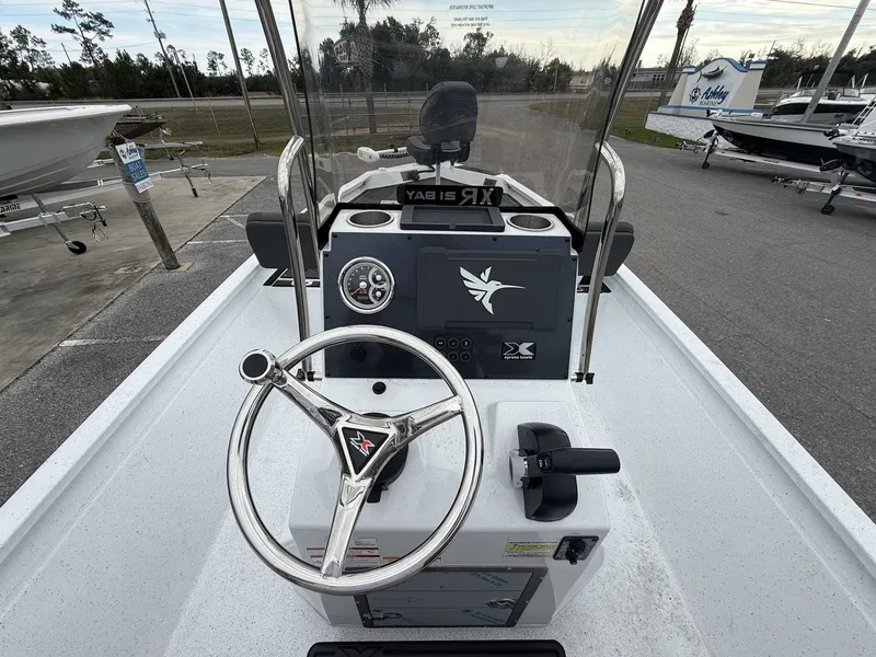 Slide: The Image of Xpress Xclusive R Series XR 21 BAY WITH FORWARD SEATING 2026 - 13