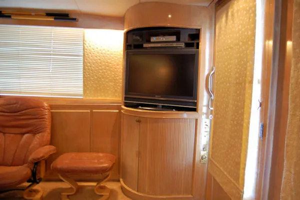 Slide: The Image of Bertram 54 Convertible Sports Fisherman 1987 - 6