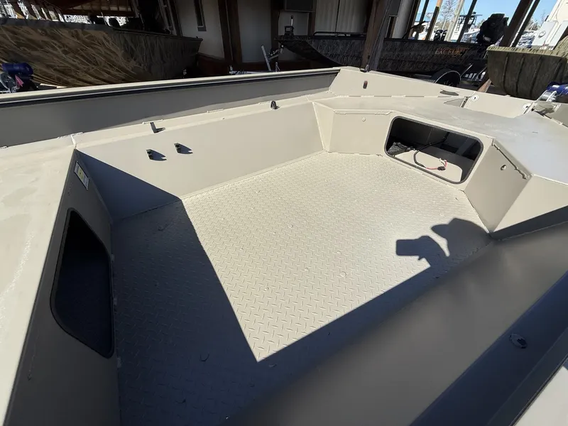 Slide: The Image of Edge Boats Sportsman Series 656DB MID DECK 2026 - 4