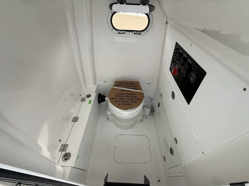 Slide: The Image of Blazer Bay Makaira 2600 2026 - 12