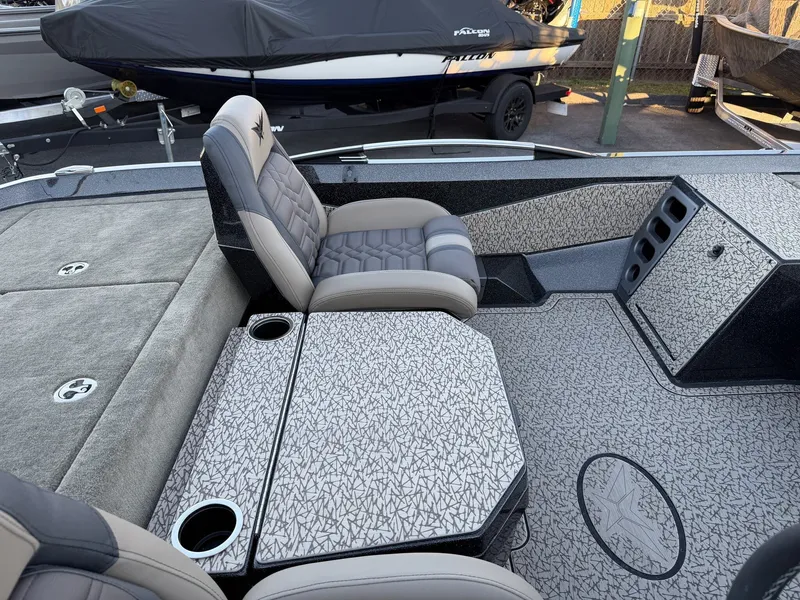 Slide: The Image of Vexus VX S20 2026 - 10