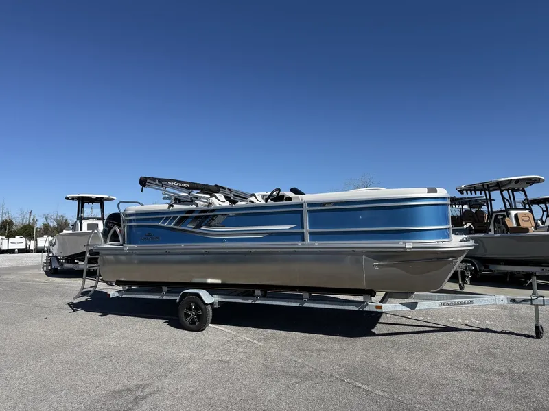 The Image of SunCatcher Select Series 22RC-YAMAHA VF115 SHO 2026 - undefined