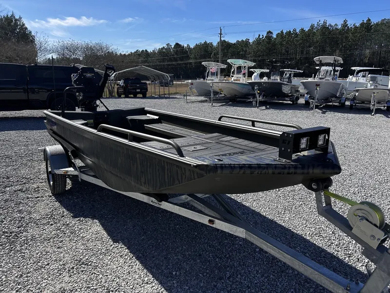 Slide: The Image of Gator-Tail Savage Series 1750 WITH GTR 40 2026 - 3