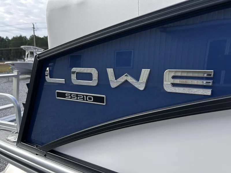 Slide: The Image of Lowe SS 210 2026 - 7