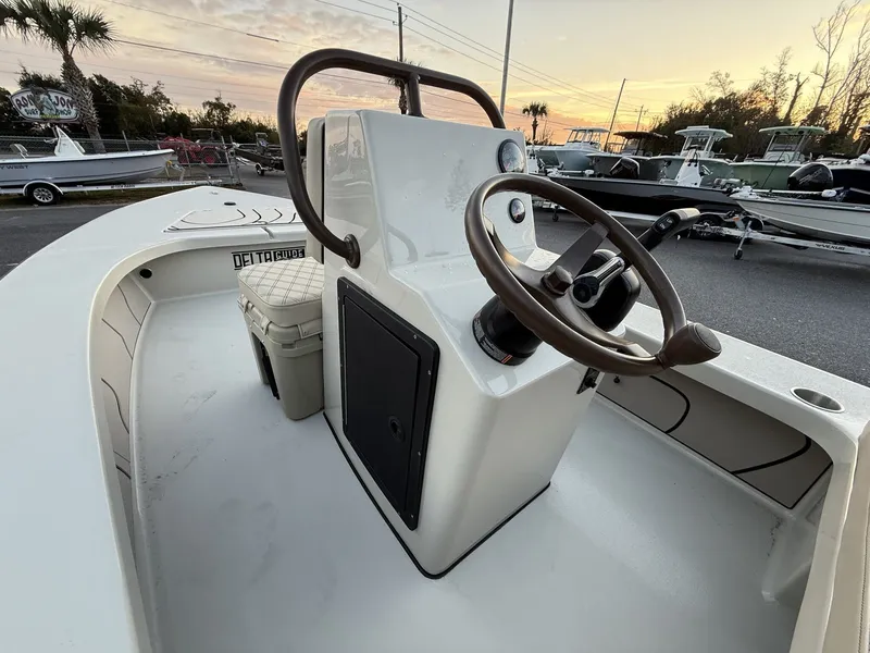 Slide: The Image of Xplor Delta 18CC GUIDE SERIES 2026 - 6