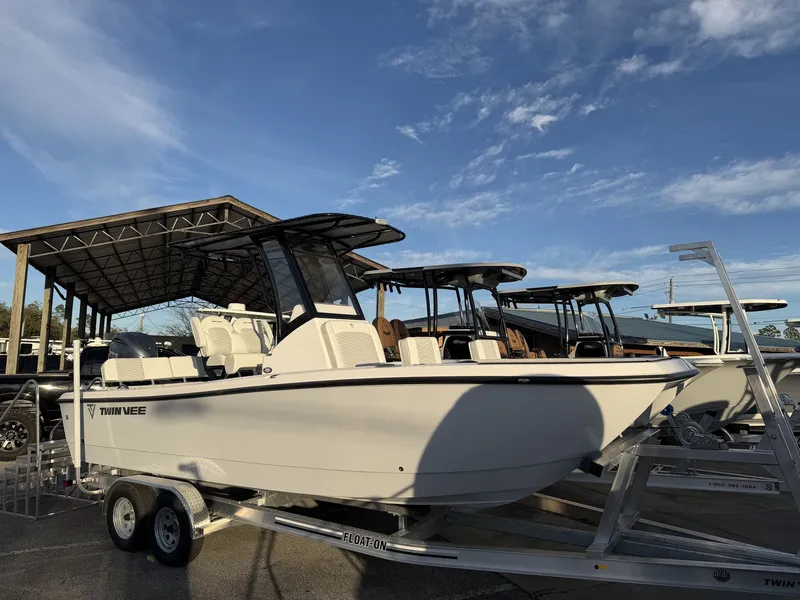 Slide: The Image of Twin Vee 22 BayCat 2026 - 2