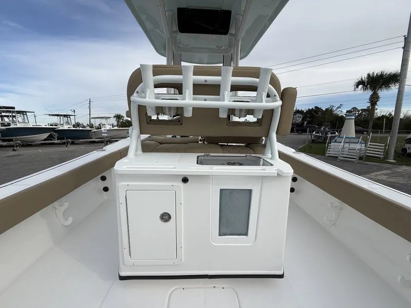 Slide: The Image of Blazer Bay Makaira 2600 2026 - 16