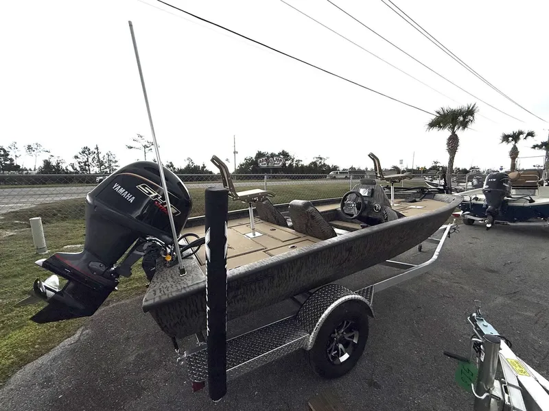 Slide: The Image of Xpress Hyper-Lift Crappie Series H18C 2026 - 11