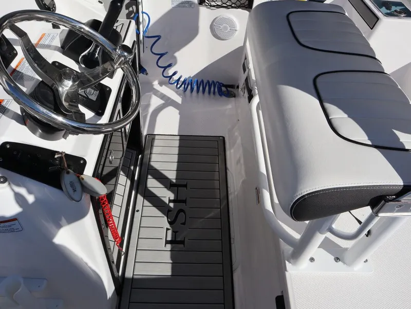 Slide: The Image of Yamaha 220 FSH SPT 2024 - 12