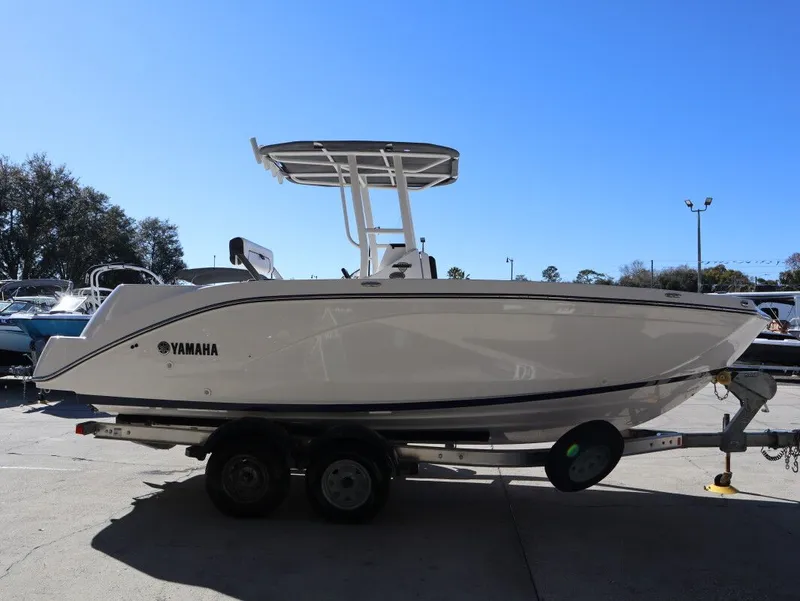 Slide: The Image of Yamaha 220 FSH SPT 2024 - 3