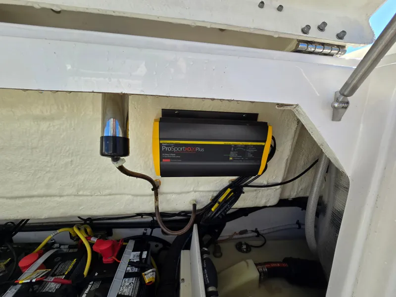 Slide: The Image of Battery charger in Robalo R272 Center Console 2022. - 35