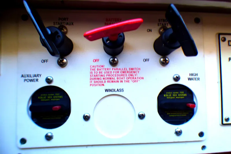 Slide: The Image of Formula 37 Performance Cruiser 2003 - 75