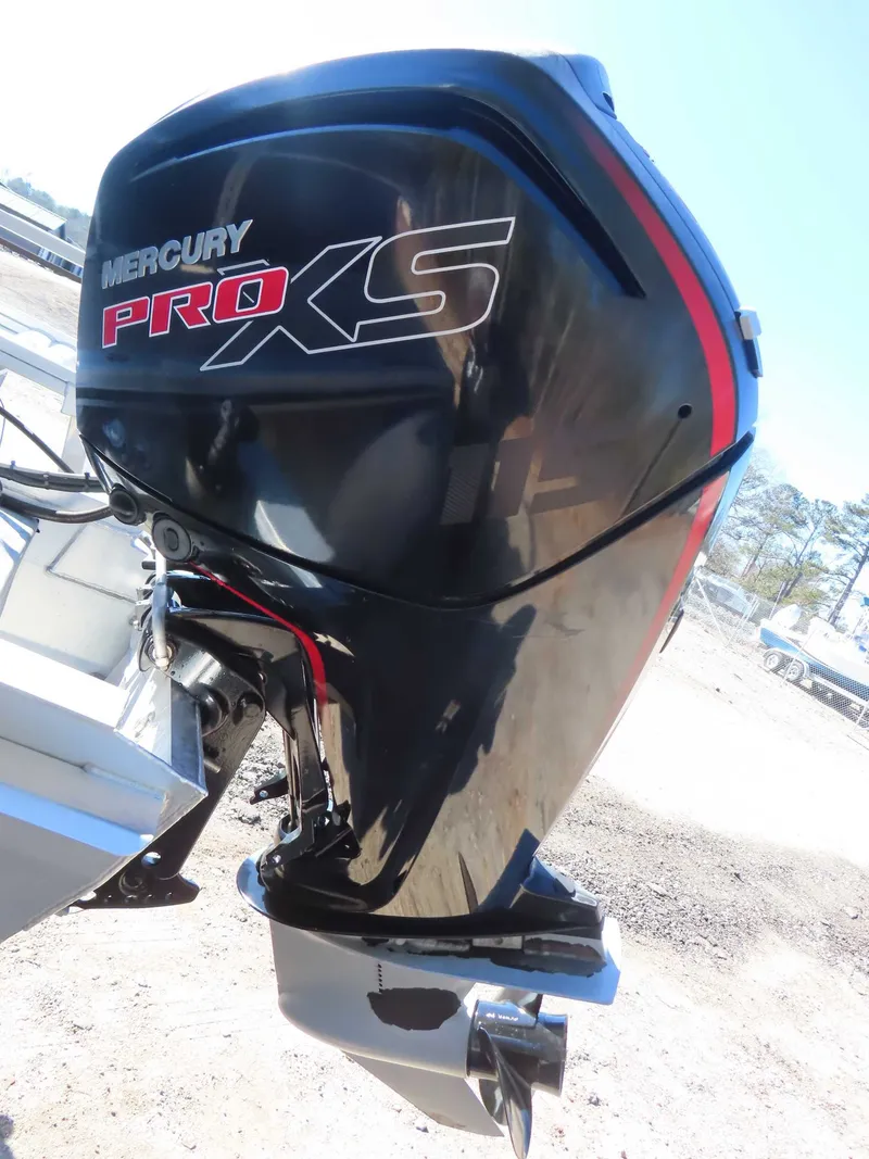 Slide: The Image of Crestliner 220 RALLY 2019 - 4