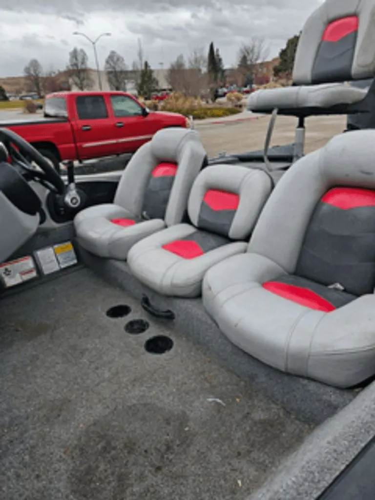 Slide: The Image of Tracker 175 TXW 2017 - 3