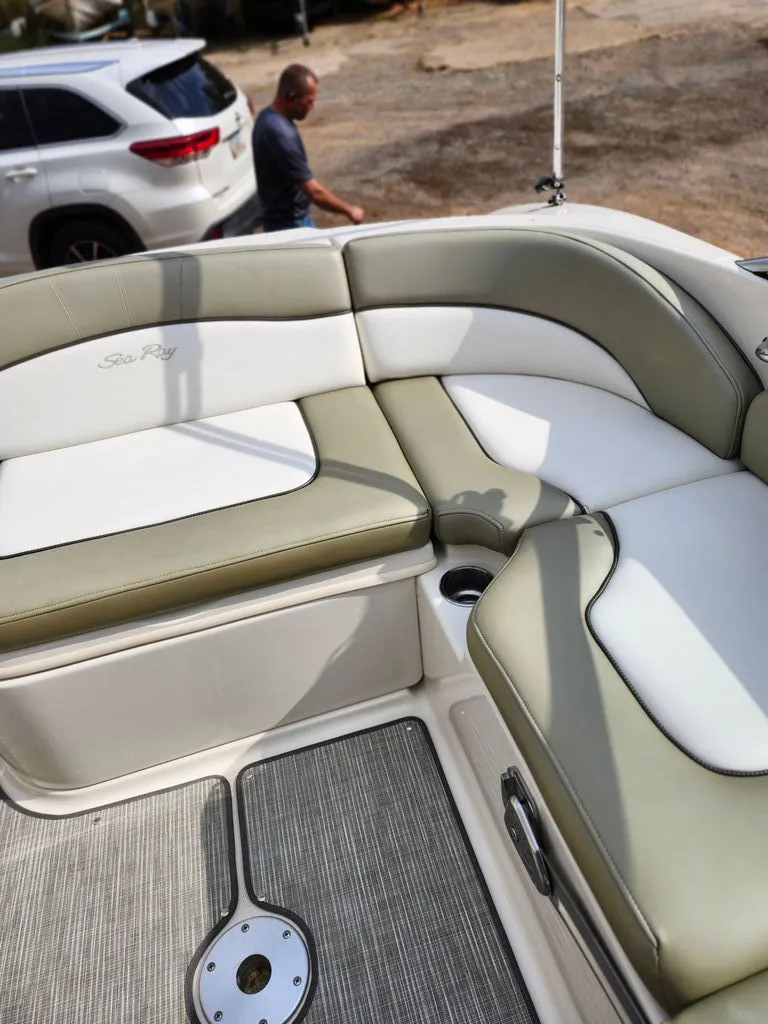 Slide: The Image of Sea Ray 200 Sundeck 2006 - 9