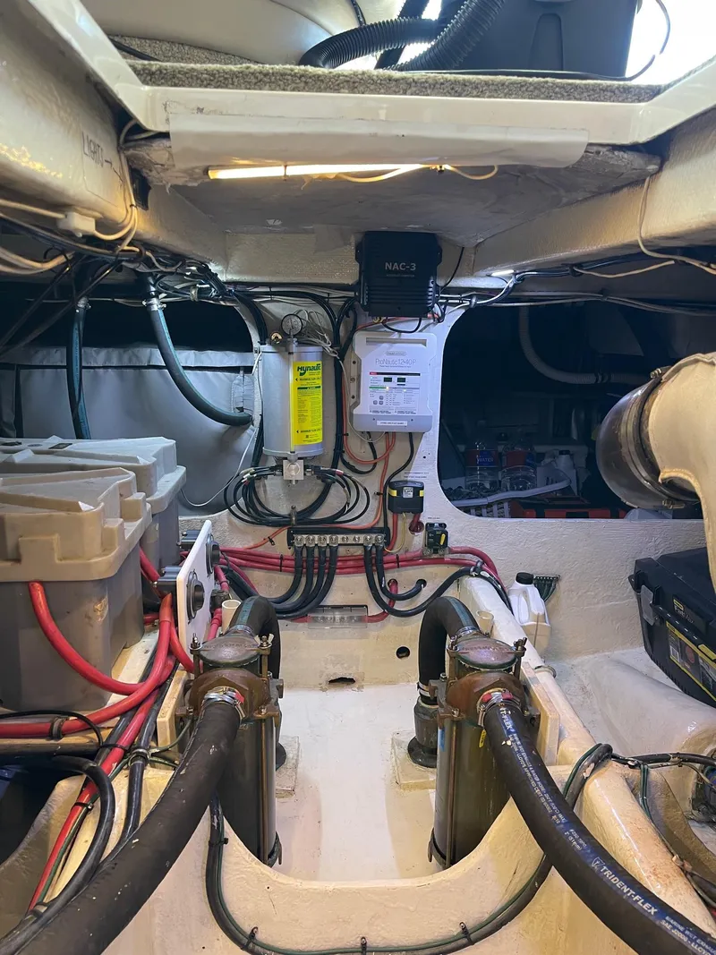 Slide: The Image of Maxum 4600 SCB 1997 - 65