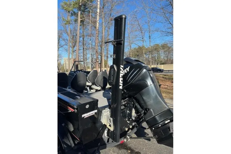Slide: The Image of 2018 Tracker Targa 1900 boat with Mercury engine and Talon anchor system. - 13