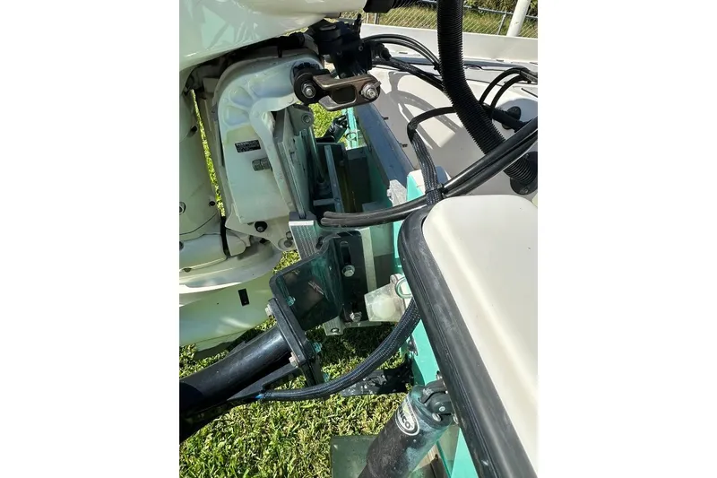 Slide: The Image of 1998 Sea Strike 18 CC boat engine and components, detailed view. - 17