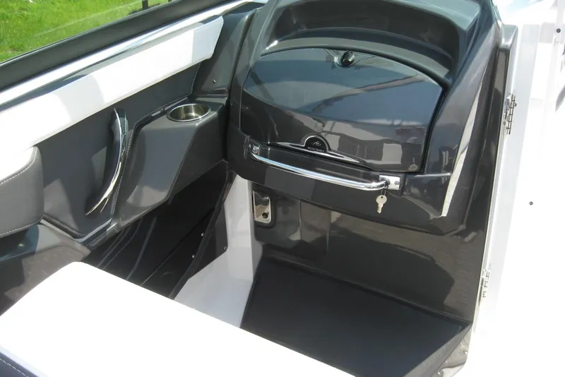 Slide: The Image of 2025 Monterey 278SS Super Sport dashboard with steering wheel and control panel. - 12