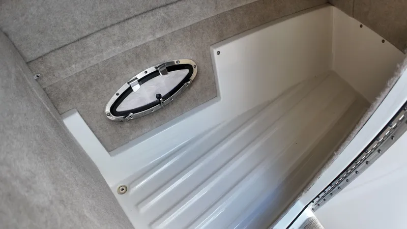 Slide: The Image of Formula 350 CBR 2016 - 25