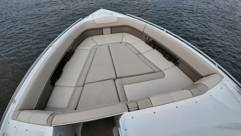 Slide: The Image of Formula 350 CBR 2016 - 26