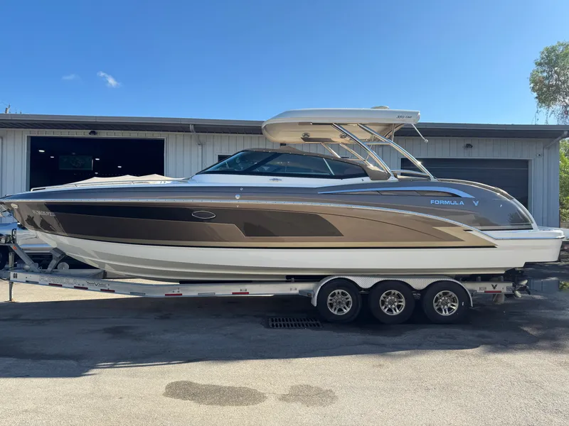 Slide: The Image of Formula 350 CBR 2016 - 37