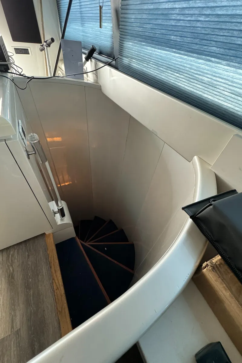 Slide: The Image of Versilcraft Challenger Motor Yacht 1990 - 62