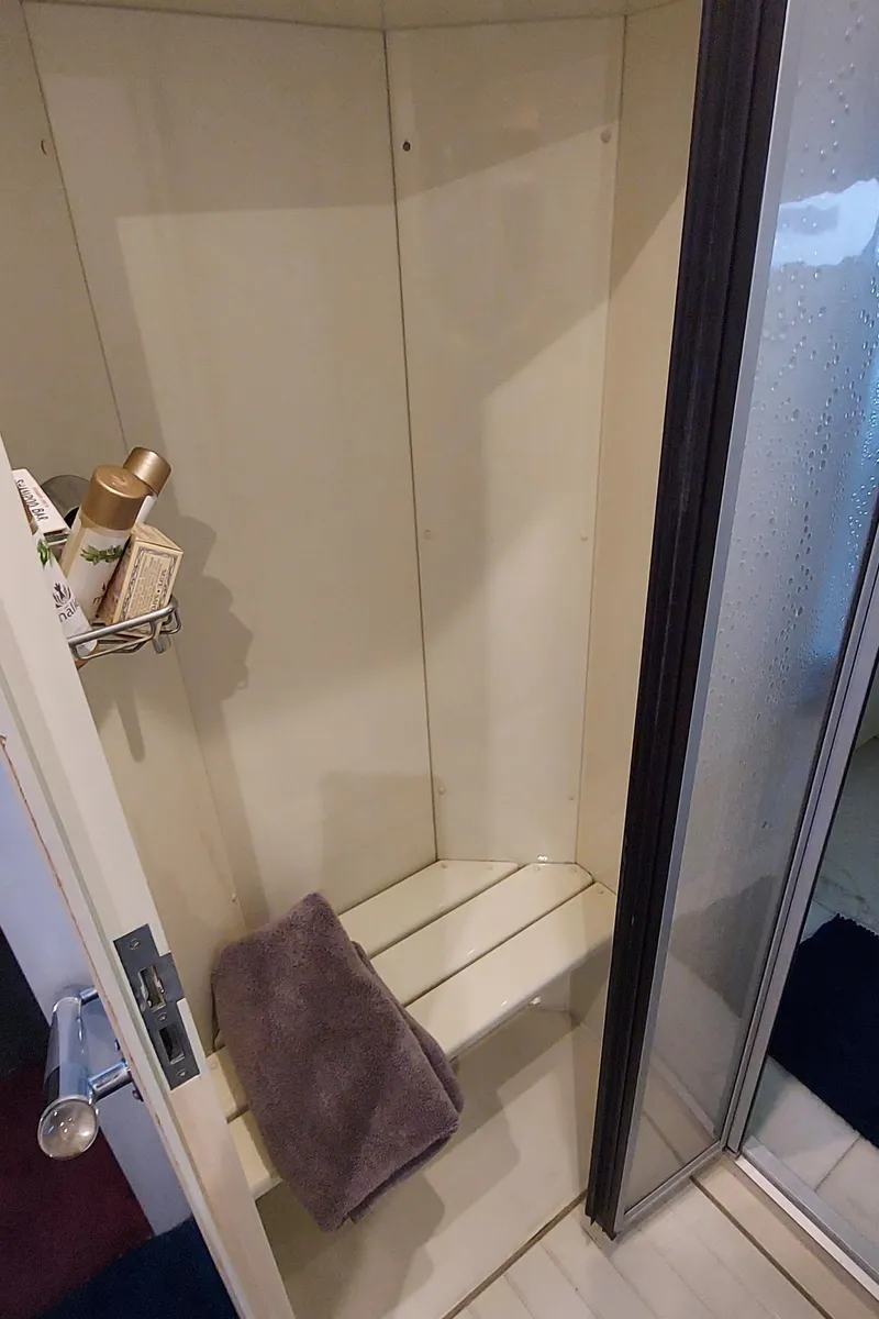 Slide: The Image of Versilcraft Challenger Motor Yacht 1990 - 73