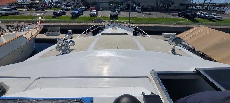 Slide: The Image of Versilcraft Challenger Motor Yacht 1990 - 79