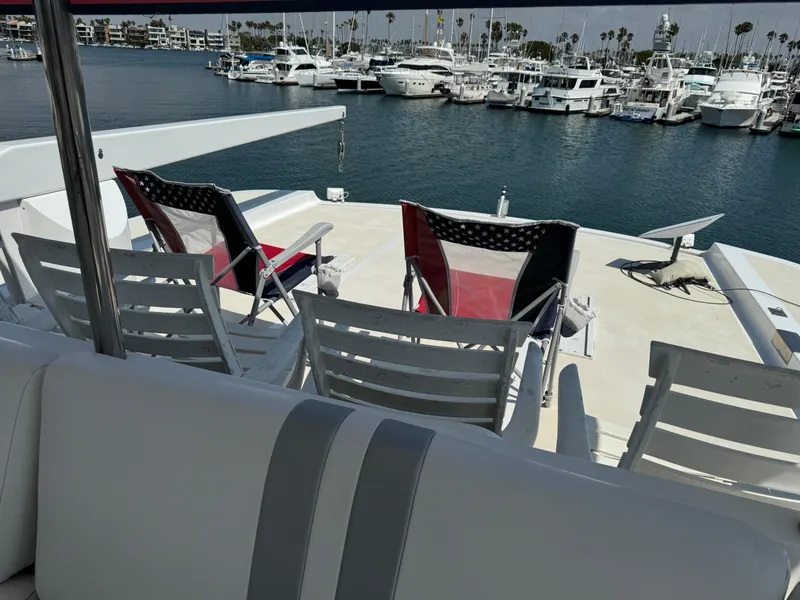 Slide: The Image of Versilcraft Challenger Motor Yacht 1990 - 84