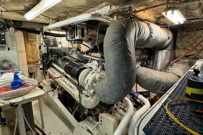 Slide: The Image of Versilcraft Challenger Motor Yacht 1990 - 92