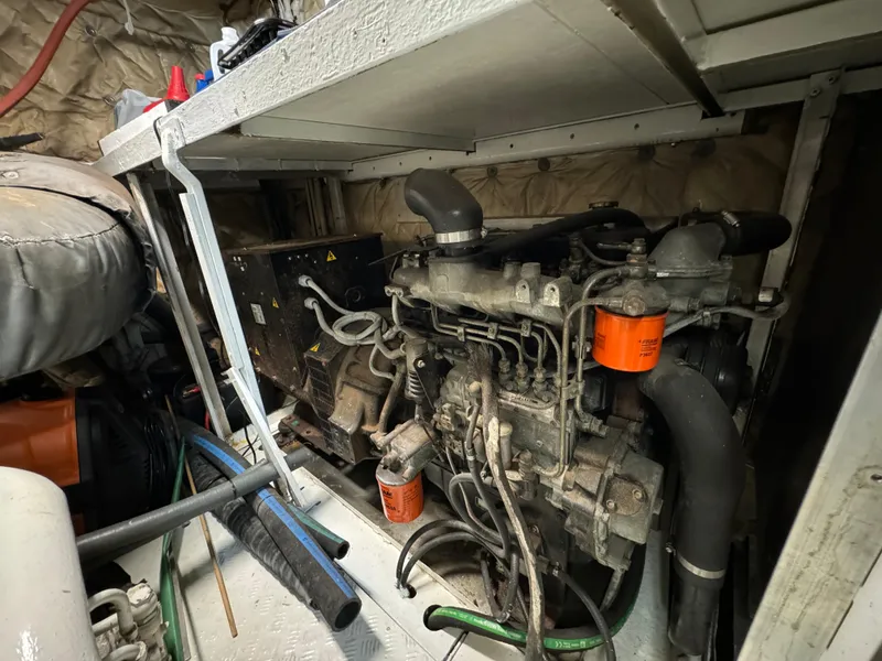 Slide: The Image of Versilcraft Challenger Motor Yacht 1990 - 99