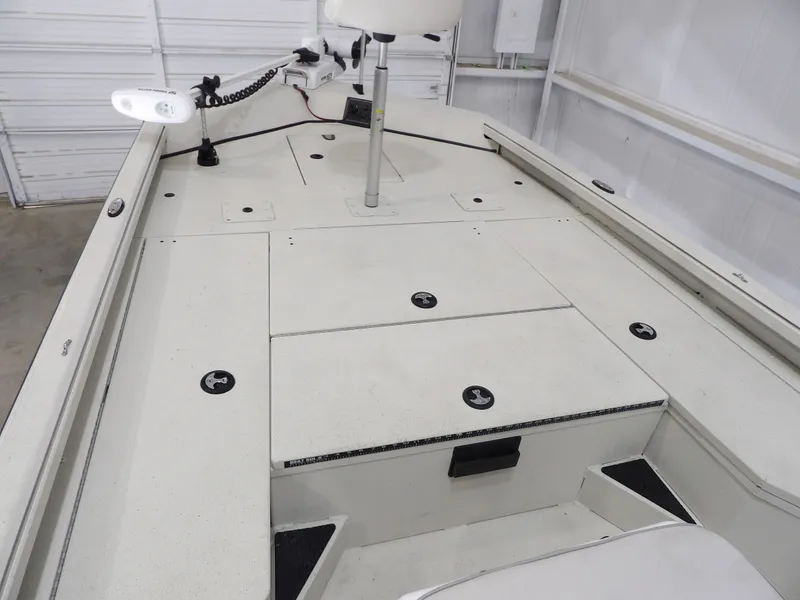 Slide: The Image of Ranger RB200 2023 - 13