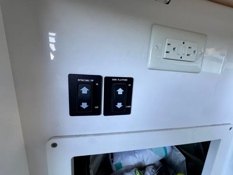 Slide: The Image of Cobalt R35 2018 - 47