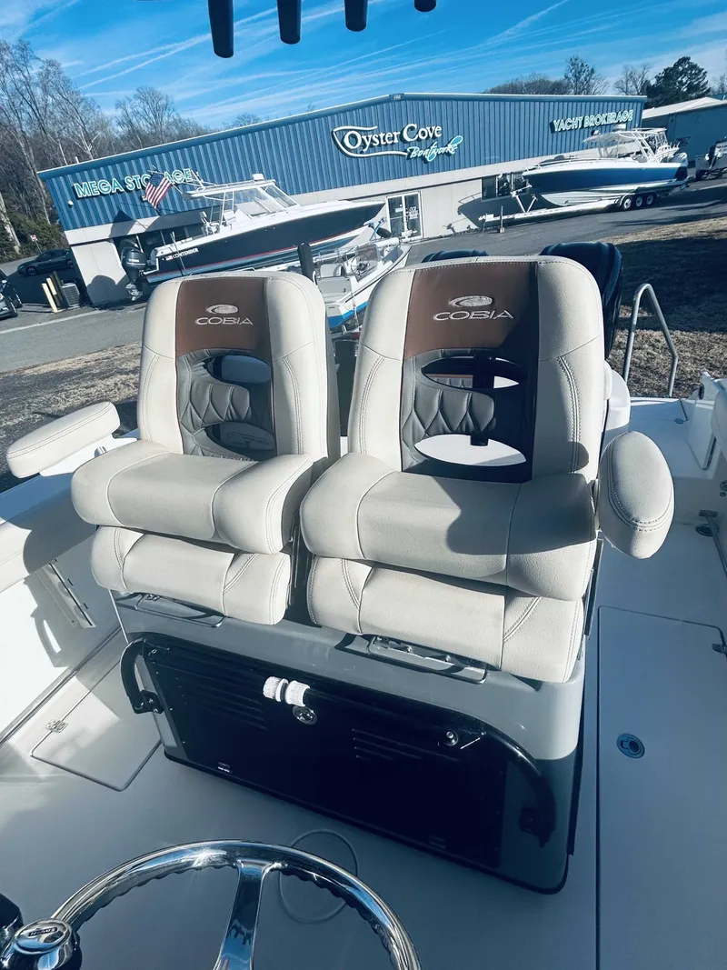 Slide: The Image of Cobia 280 Center Console 2022 - 9