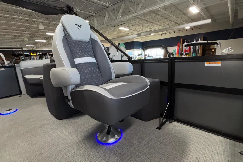 Slide: The Image of Luxurious Viaggio Z24U 2026 boat seat with modern design and ambient lighting. - 28