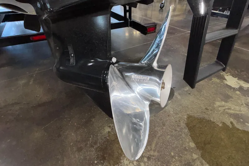 Slide: The Image of Boat propeller on Viaggio Z24U, 2026 model, displayed on a showroom floor. - 54