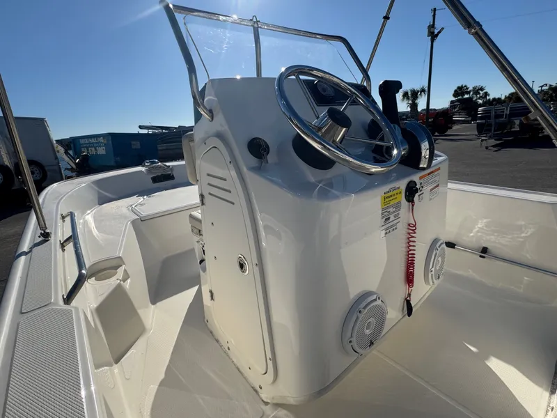 Slide: The Image of Boston Whaler 150 Montauk 2023 - 12
