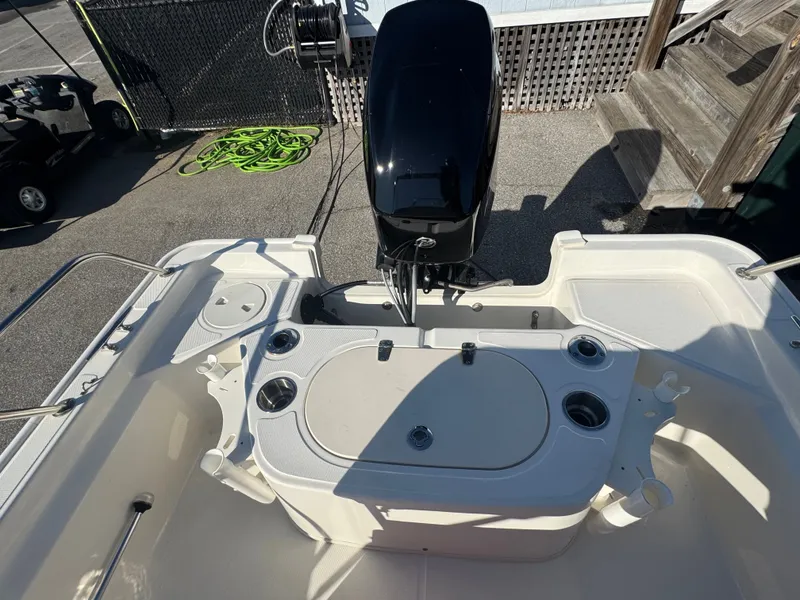 Slide: The Image of Boston Whaler 150 Montauk 2023 - 7