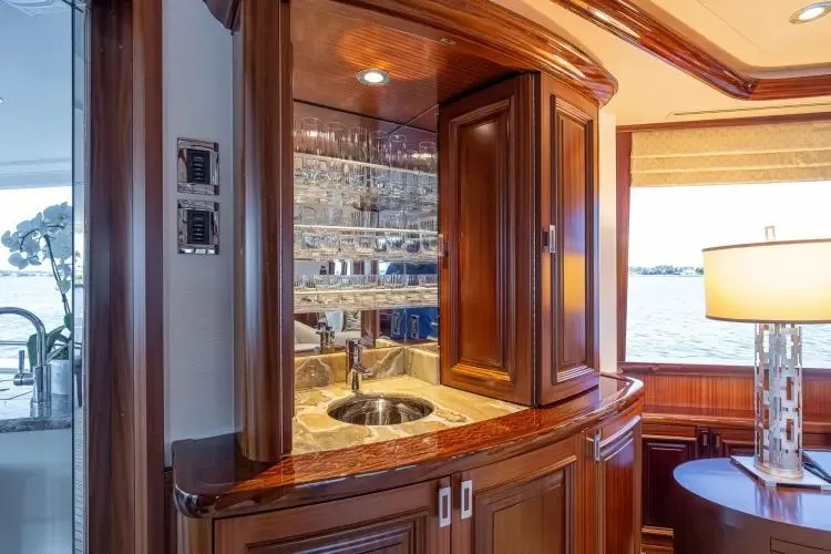 Slide: The Image of 2014 Westport Motoryacht - Image 31 - 31