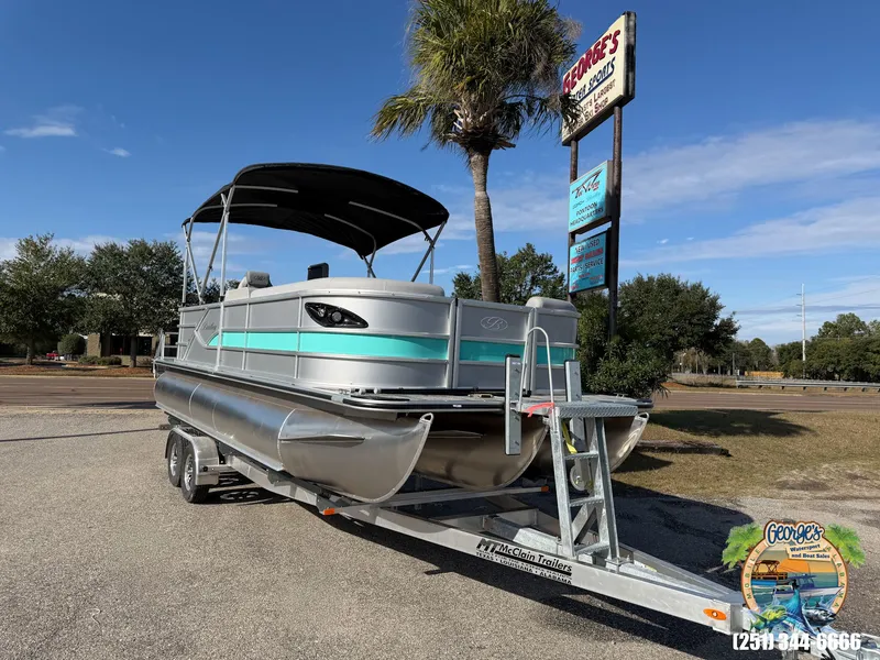 The Image of Bentley Pontoons Legacy Navigator 223 2026 - 1