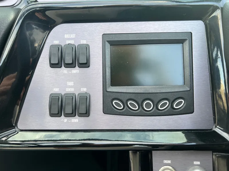 Slide: The Image of MasterCraft NXT20 2020 - 12