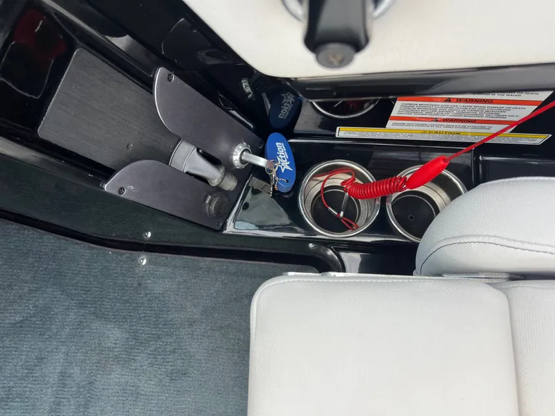 Slide: The Image of MasterCraft NXT20 2020 - 13