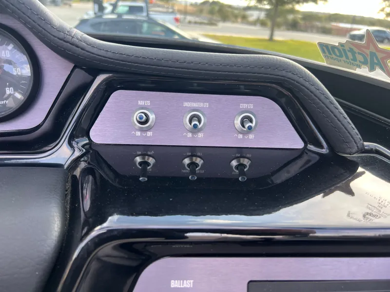 Slide: The Image of MasterCraft NXT20 2020 - 14